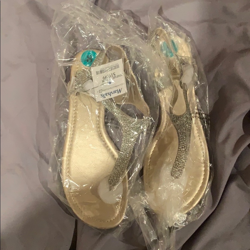 Gold Sandals with diamond